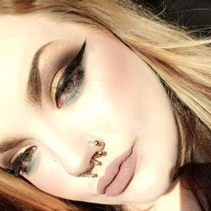 Meet your Posher, Brie